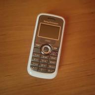 Sony Ericsson J100i